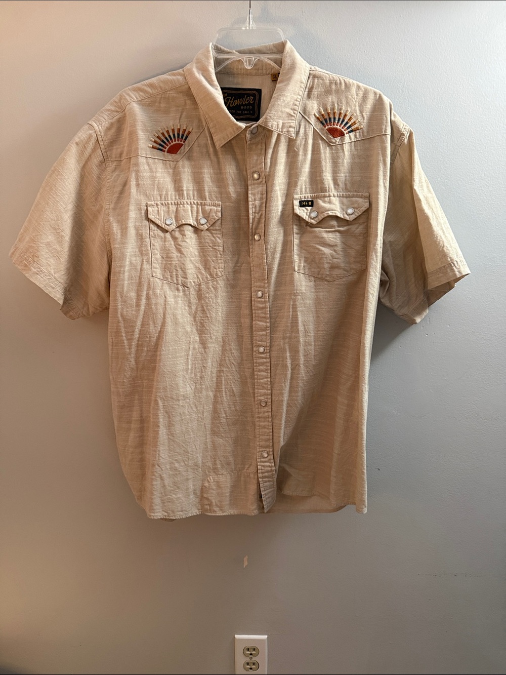 Howler Brothers Beige Short-Sleeve Button-Up Shirt with Sunburst Embroidery - Picture 4 of 6